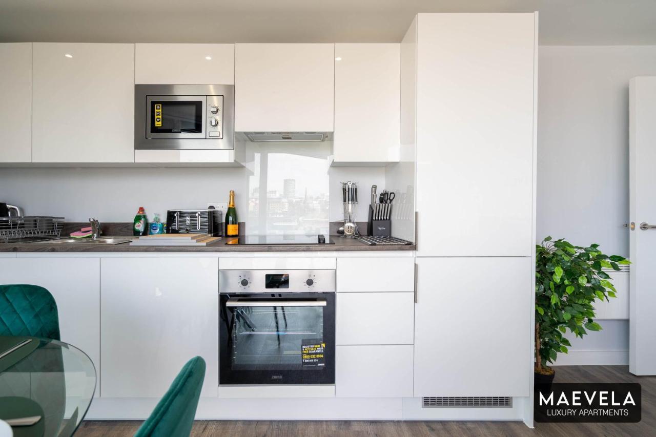 Maevela Apartments - Luxury Top Floor Penthouse - With Parking - 2 Bedroom New Build Apartment ✪ City Centre, Digbeth ✓ With Huge Patio Sliding Doors - City View - Rooftop Terrace - Ps4 & Smart Tv'S Birmingham Exterior foto